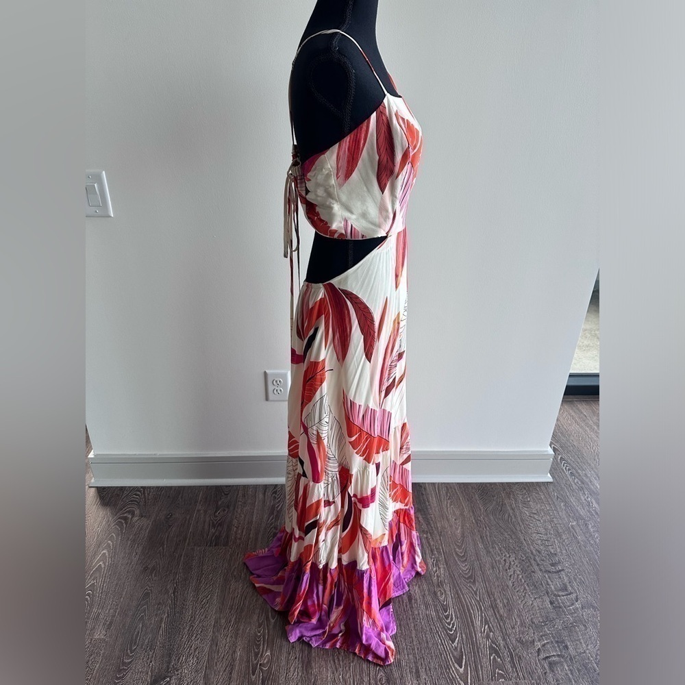 Brazilian Cut-out Low-back Patterned Maxi Dress - Picture 3 of 5